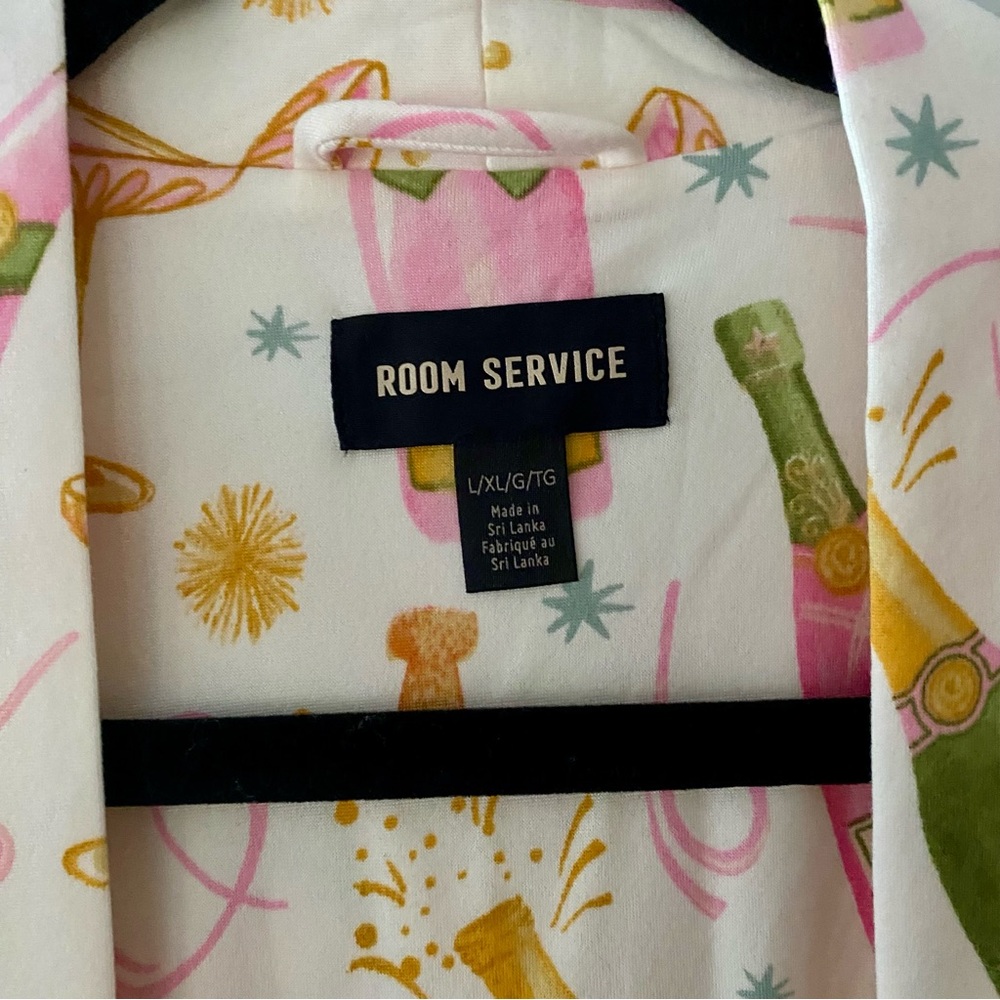 Room Service Champagne Robe with Tie - L/XL - Picture 2 of 4